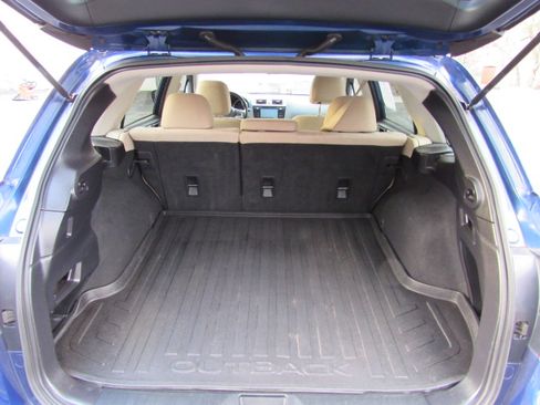 Used 2016 Subaru Outback 2.5i Premium image 18