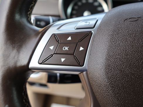 Used 2013 Mercedes-Benz GL 450 image 25