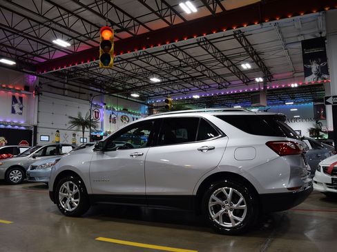 Used 2018 Chevrolet Equinox Premier image 4