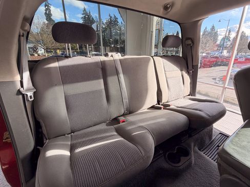 Used 2006 Dodge Ram 2500 Truck SLT image 13