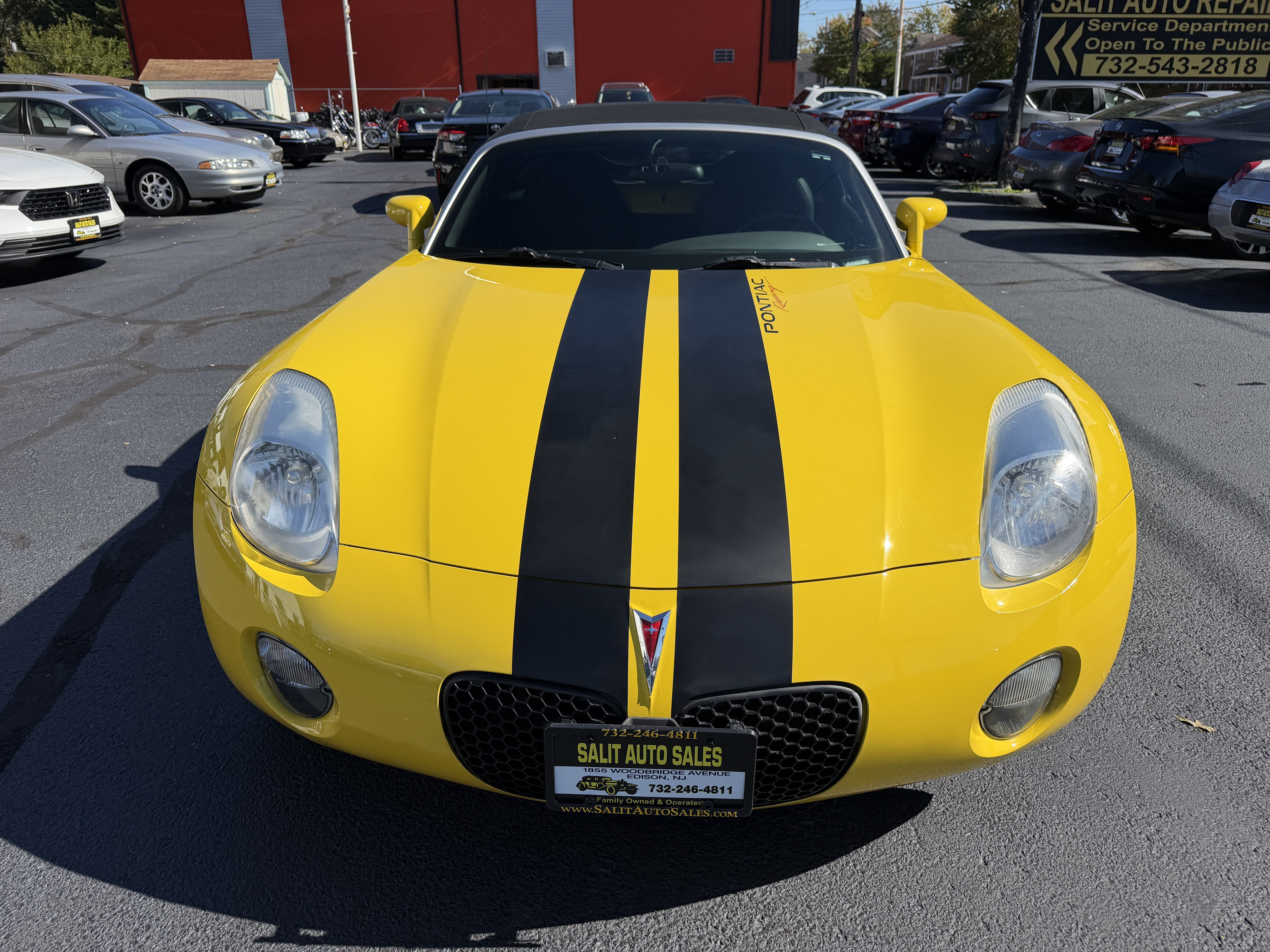Used 2007 Pontiac Solstice Convertible RWD image 22