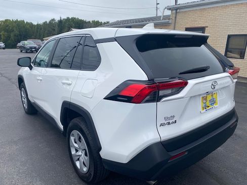 Used 2024 Toyota RAV4 LE image 8