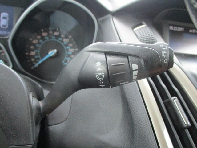 Used 2012 Ford Focus SEL Hatchback FWD image 36