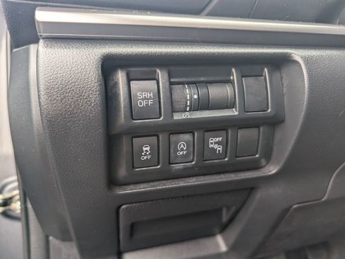 Used 2023 Subaru Crosstrek 2.5i Limited image 17