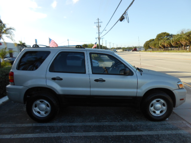 Used 2005 Ford Escape 2WD XLS image 6