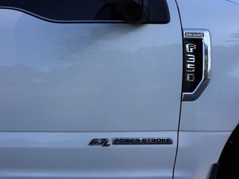 Used 2022 Ford F350 King Ranch image 14