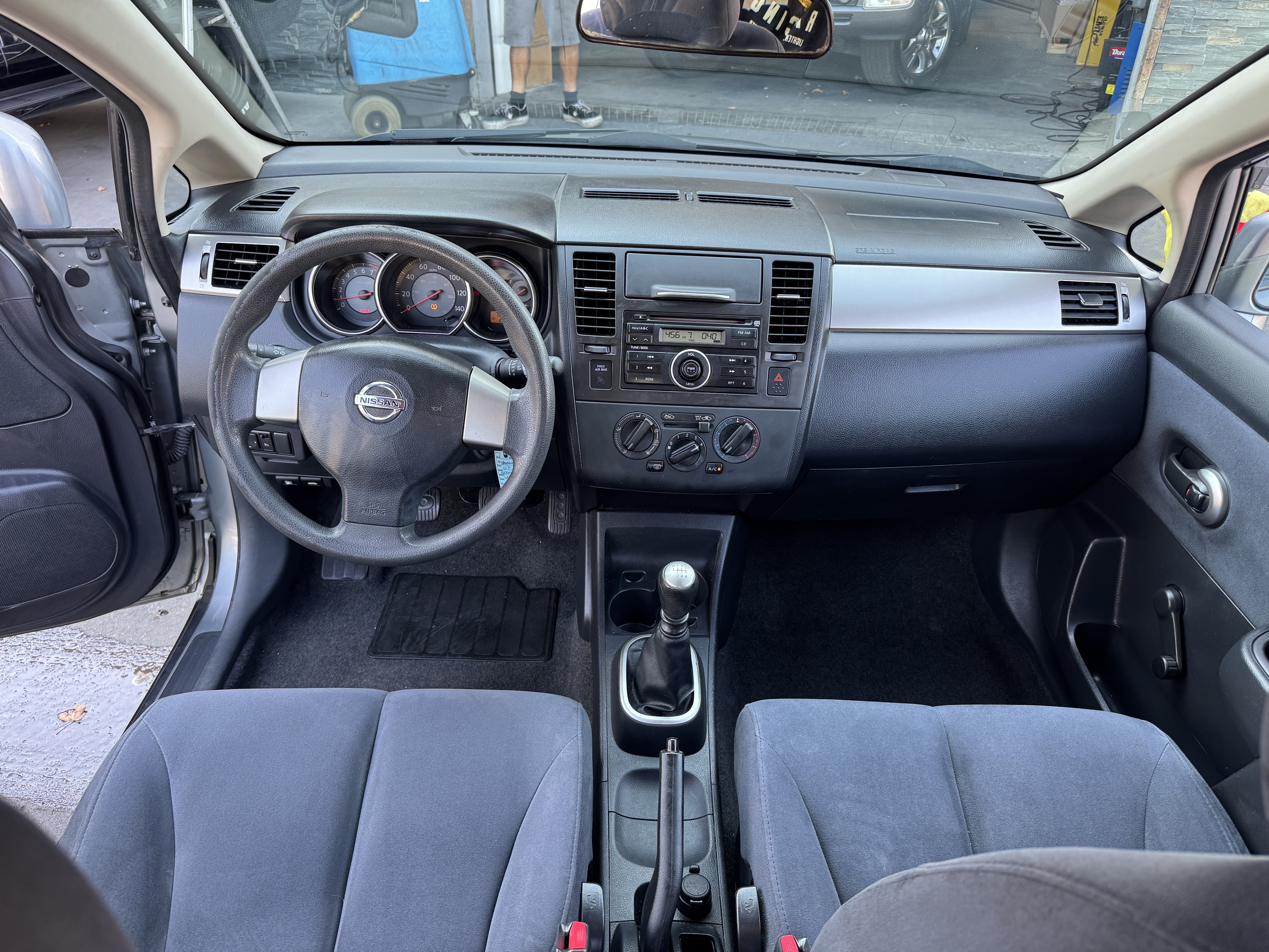 Used 2007 Nissan Versa S FWD image 2