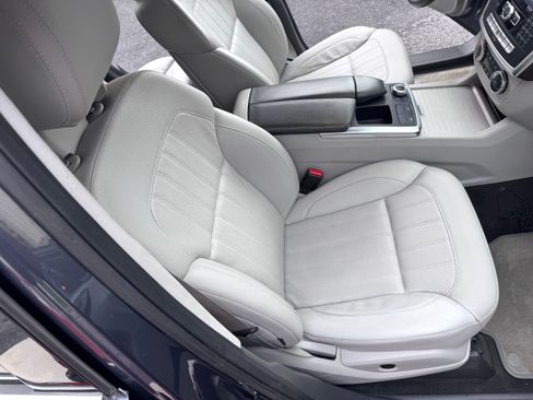 Used 2015 Mercedes-Benz GL 450 image 21