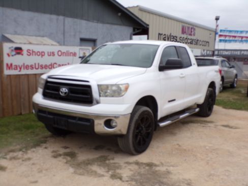 Used 2011 Toyota Tundra SR5 image 1