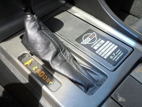 Used 1991 Chevrolet Corvette Convertible image 19