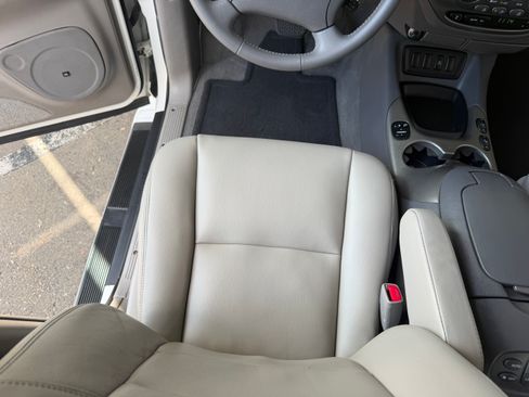 Used 2006 Toyota Sequoia 4WD Limited image 22