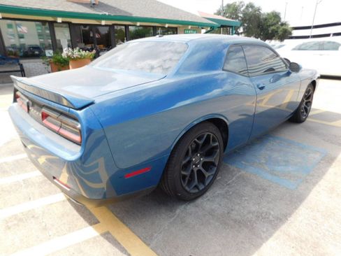 Used 2020 Dodge Challenger GT image 9