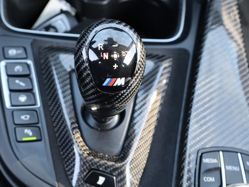 Used 2018 BMW M4 Competition image 38