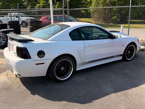 Used 2003 Ford Mustang Mach 1 RWD image 3