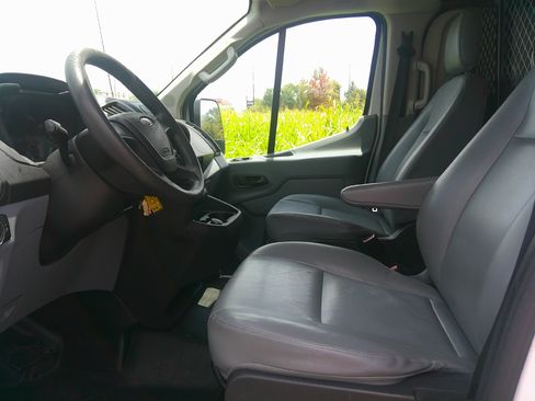Used 2017 Ford Transit 150 130 Low Roof RWD image 8