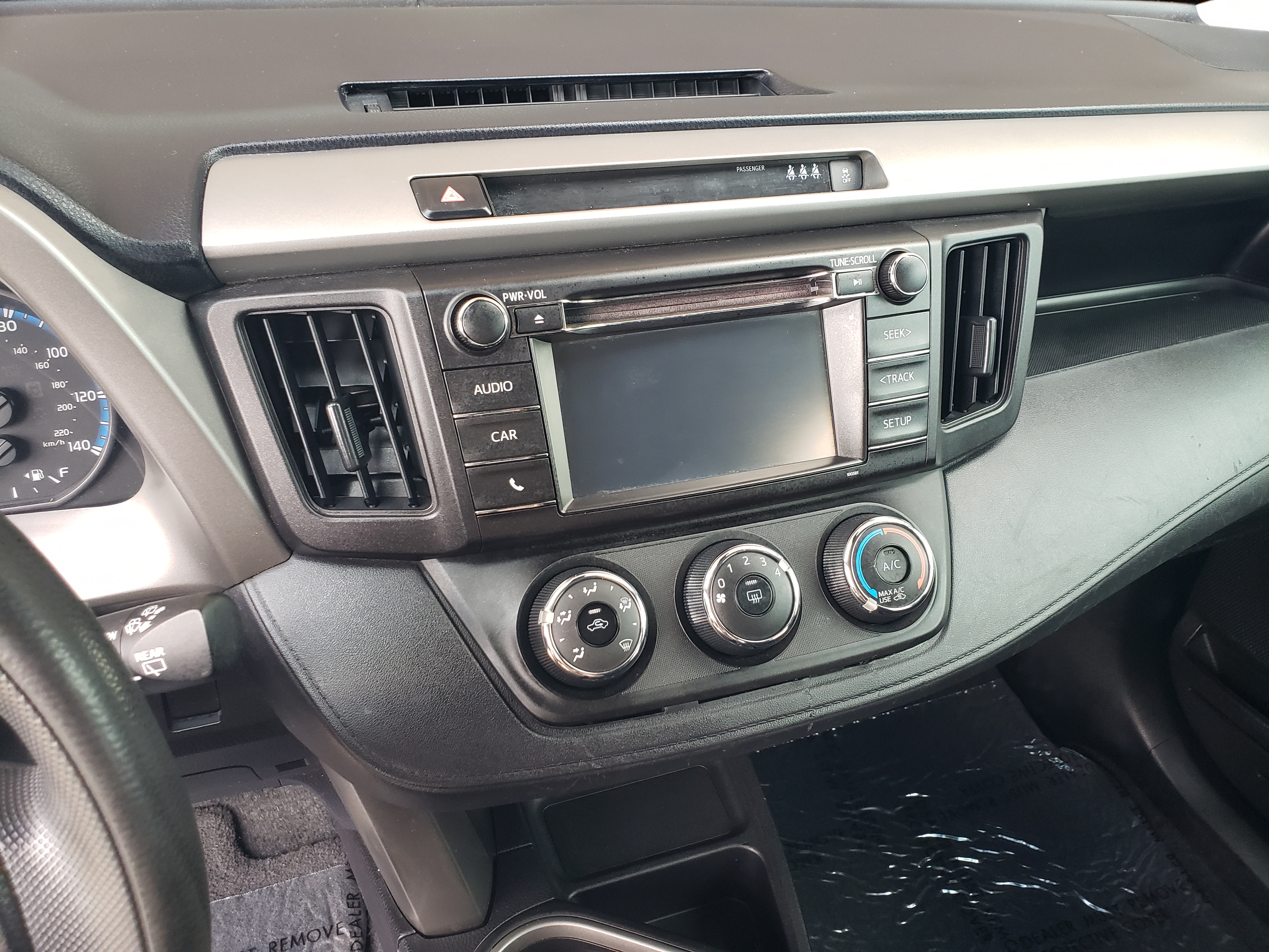 Used 2017 Toyota RAV4 FWD LE image 11