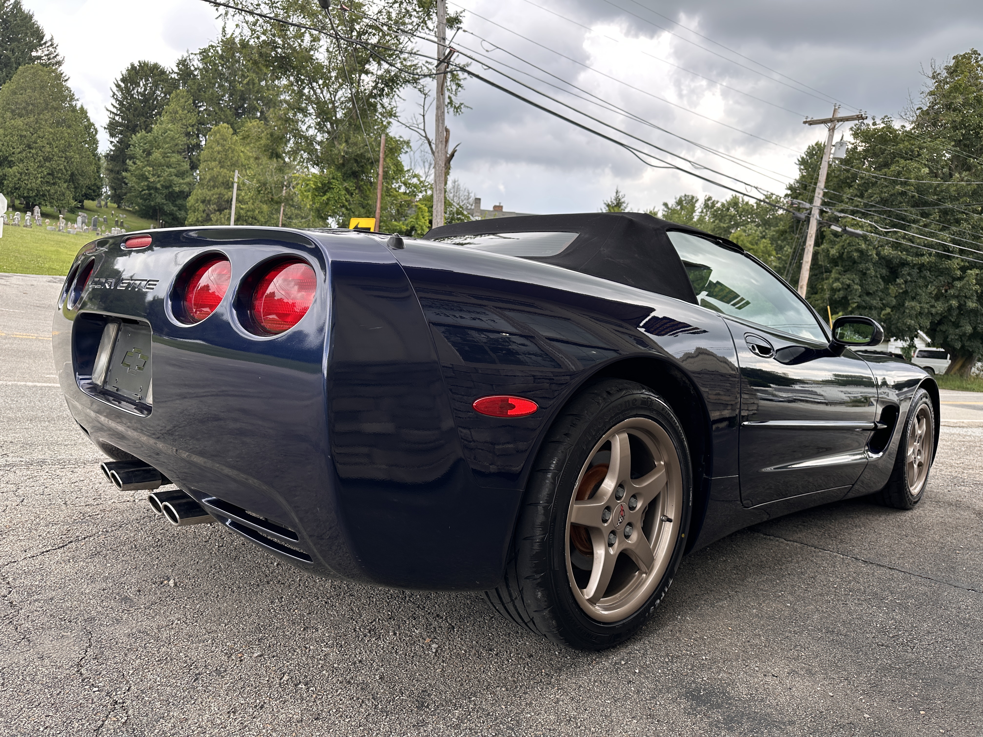 Used 1999 Chevrolet Corvette Convertible RWD image 4
