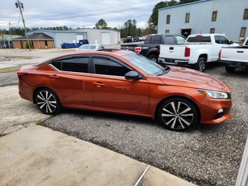Used 2022 Nissan Altima 2.0 SR image 5