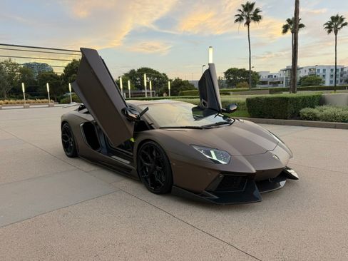 Used 2015 Lamborghini Aventador LP 700-4 Roadster AWD/4WD image 7