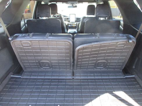 Used 2021 Ford Explorer 4WD ST image 16