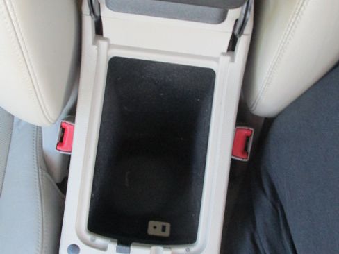 Used 2012 Cadillac SRX Luxury image 60