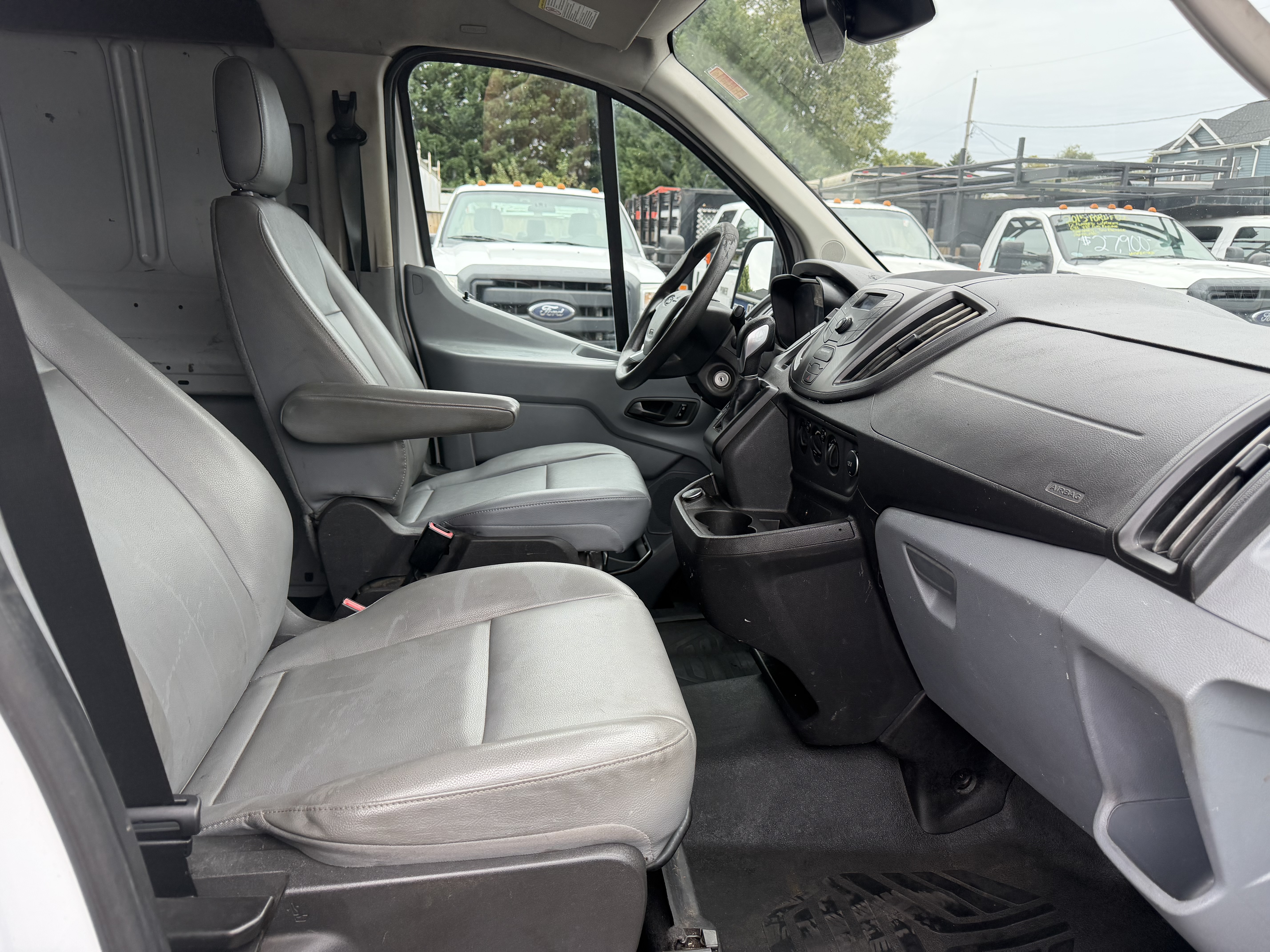 Used 2017 Ford Transit 150 130 Low Roof RWD image 17