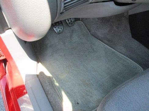 Used 1996 Ford Mustang GTS Coupe RWD image 17
