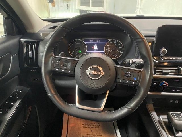 Used 2024 Nissan Pathfinder SV AWD/4WD image 22