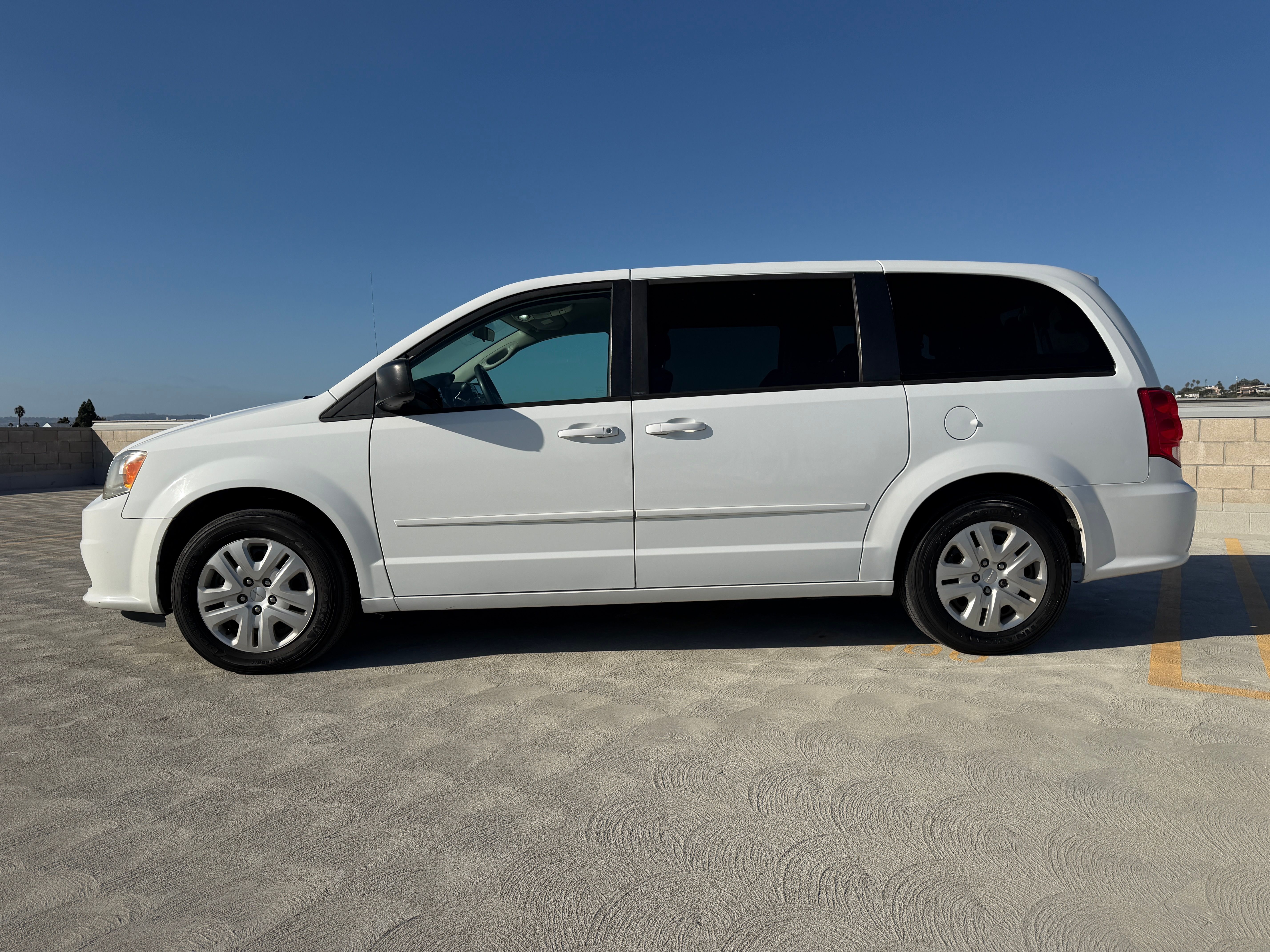 Used 2014 Dodge Grand Caravan UNAVAIL FWD image 4