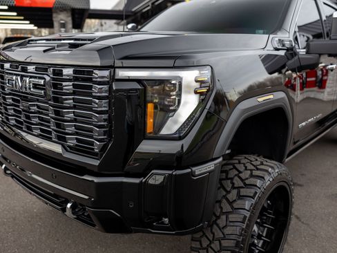 Used 2026 GMC Sierra 3500 Denali Ultimate image 26