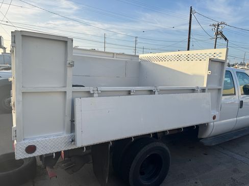 Used 2008 Ford F350 XL image 4