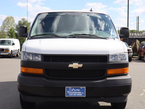 Used 2021 Chevrolet Express 2500 UNAVAIL RWD image 2