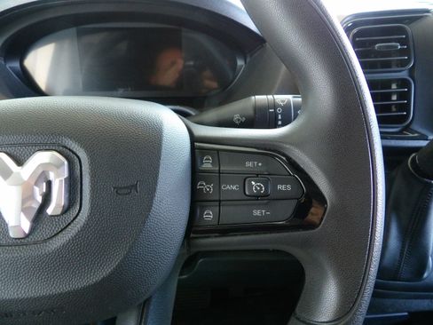 Used 2025 RAM ProMaster 2500 136 FWD image 8