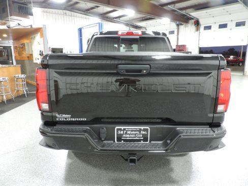 Used 2023 Chevrolet Colorado Z71 image 13