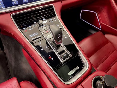 Used 2019 Porsche Panamera GTS image 14