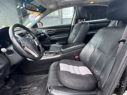 Used 2013 Nissan Altima image 5
