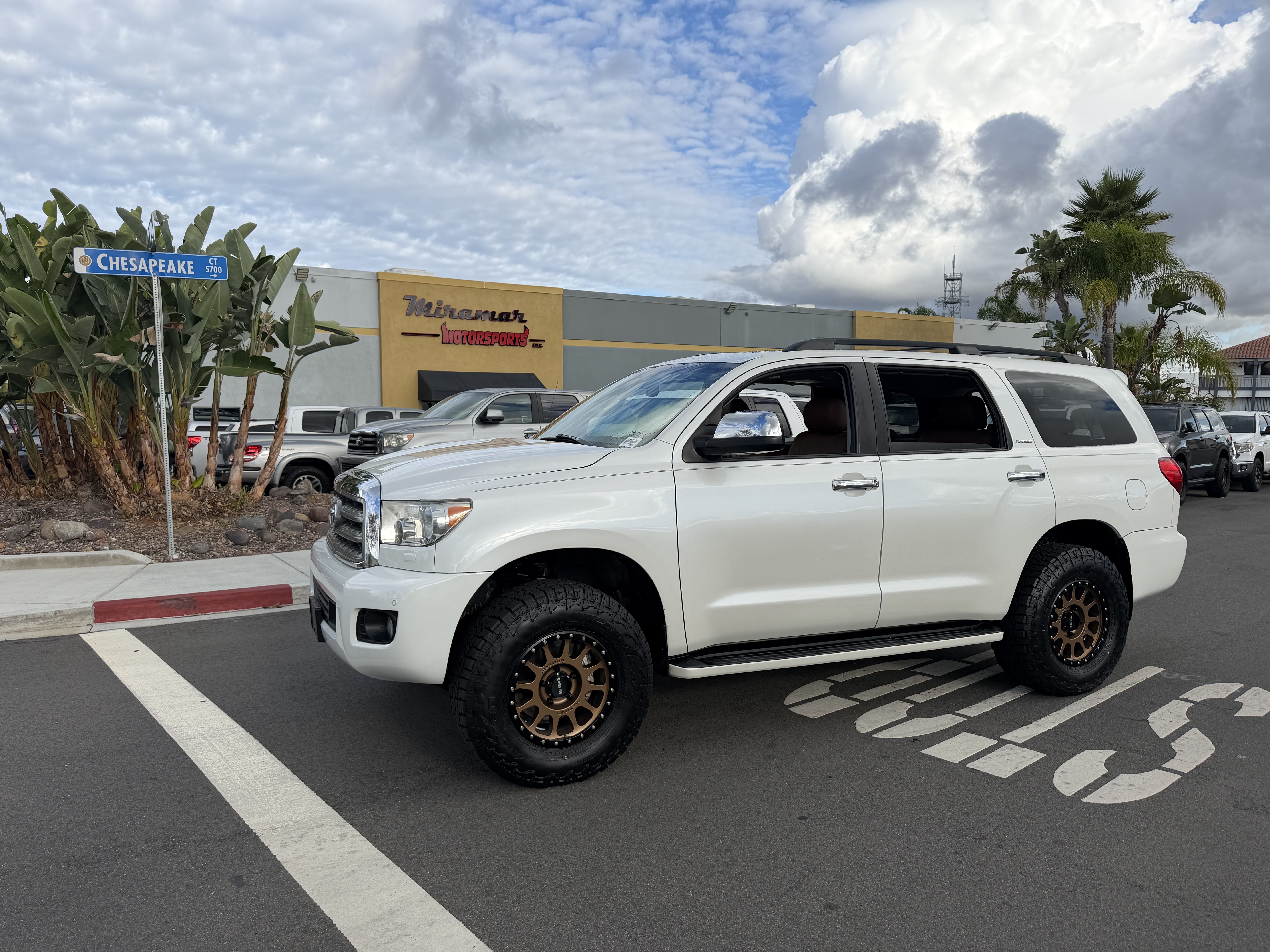 Used 2014 Toyota Sequoia 4WD Platinum image 18