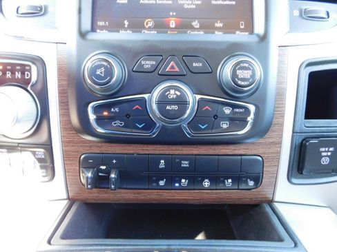 Used 2018 RAM 1500 Laramie image 21