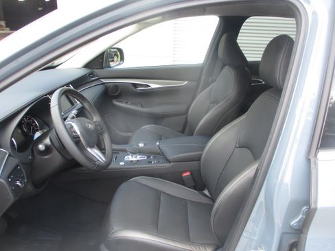 Used 2022 INFINITI QX50 AWD Luxe image 15