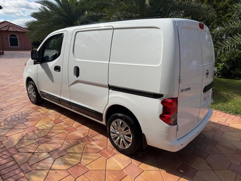 Used 2020 Nissan NV200 SV Van 4D FWD image 4