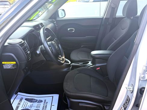 Used 2018 Kia Soul image 5