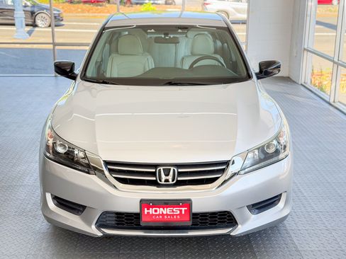 Used 2015 Honda Accord LX Sedan image 2