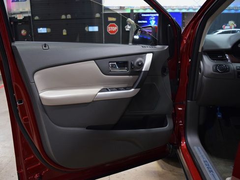 Used 2013 Ford Edge Limited image 28