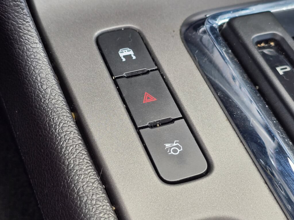 Used 2010 Ford Mustang Premium RWD image 31