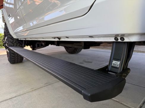 Used 2020 RAM 3500 Laramie image 10