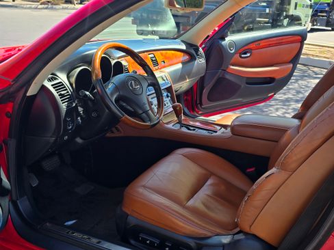 Used 2005 Lexus SC 430 image 32
