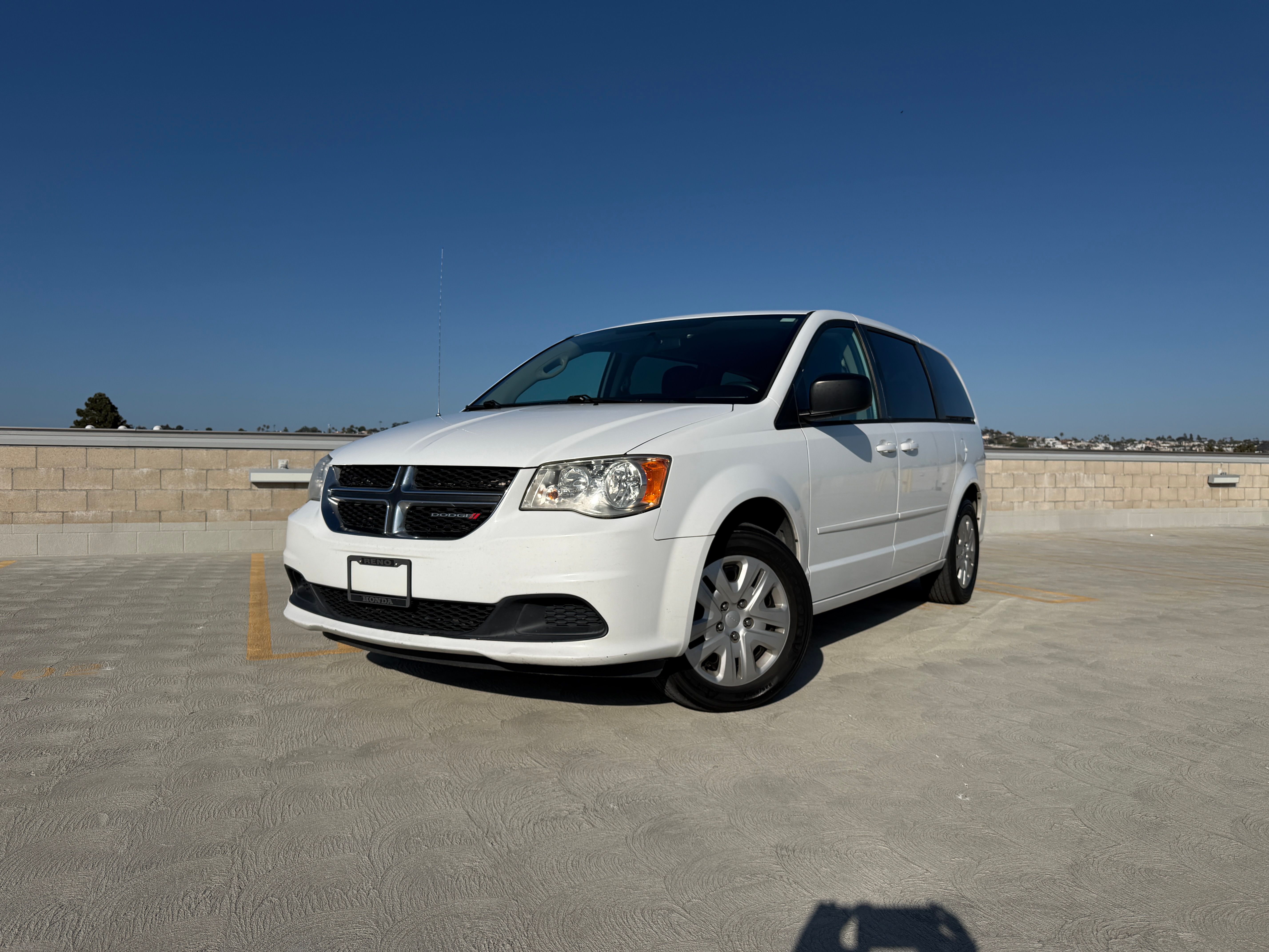 Used 2014 Dodge Grand Caravan UNAVAIL FWD image 1