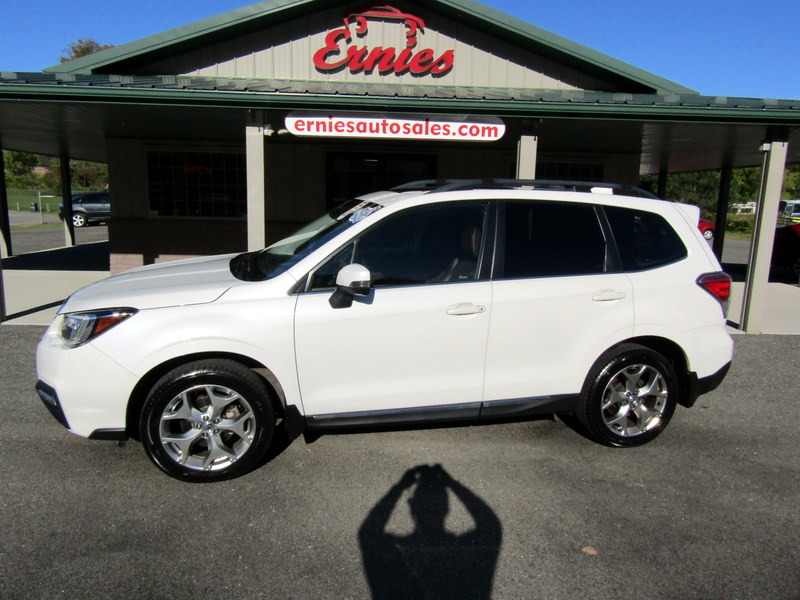 Used 2017 Subaru Forester 2.5i Touring AWD/4WD image 1