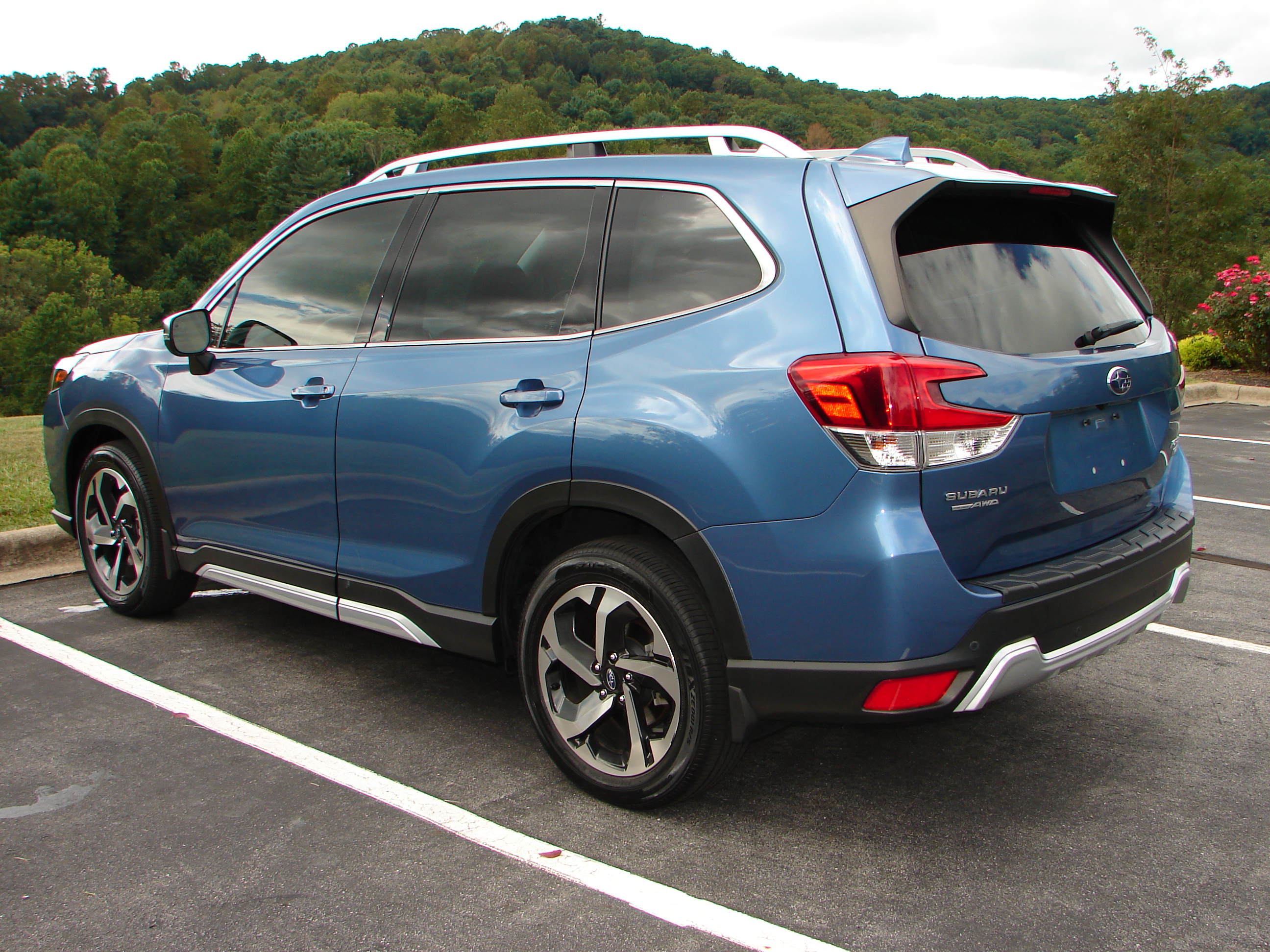 Used 2022 Subaru Forester Touring AWD/4WD image 13