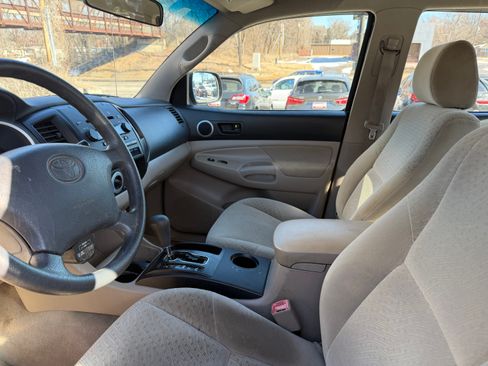 Used 2008 Toyota Tacoma PreRunner image 16